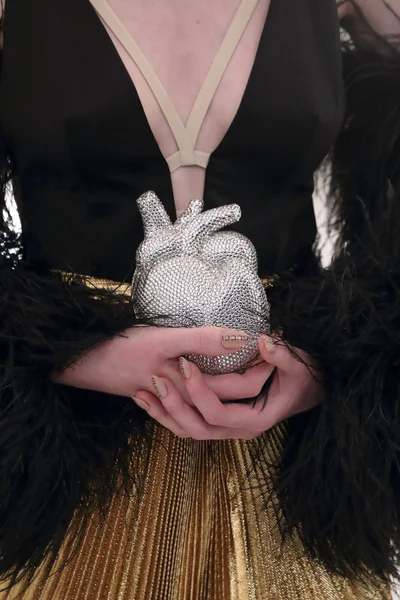 Look 64